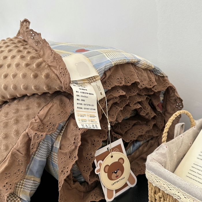 91家纺网 家纺一手货源 找家纺 佰织鑫家居 2024新款全棉法式花边懒人豆豆被 莱恩