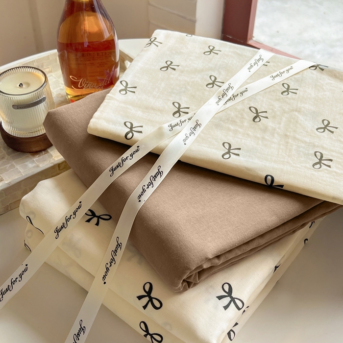 91家纺网 家纺一手货源 找家纺 一比一家纺 2025新款全棉母婴级抗菌有氧全棉双层纱亲肤全棉小清新印花三件套四件套 蝴蝶可颂-黑