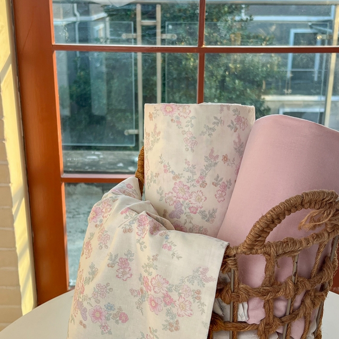 91家纺网 家纺一手货源 找家纺 一比一家纺 2025新款全棉母婴级抗菌有氧全棉双层纱亲肤全棉小清新印花三件套四件套 罗拉小姐