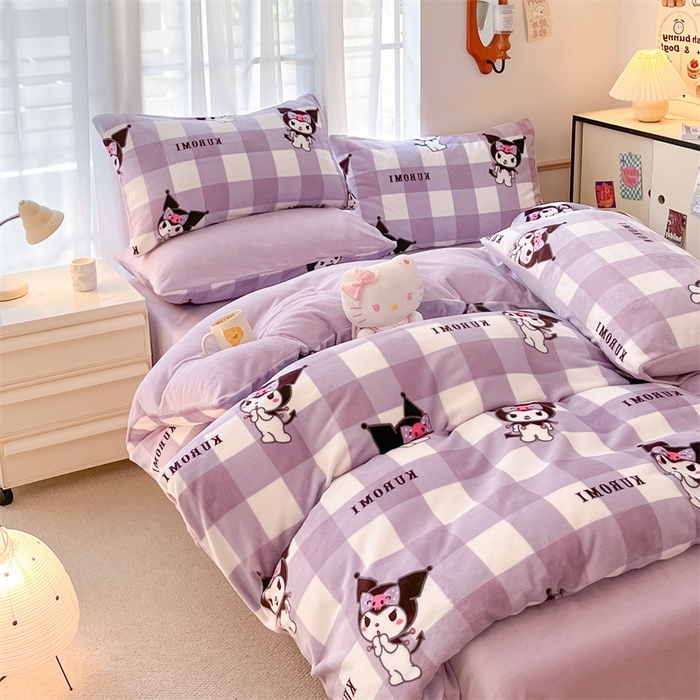 91家纺网 家纺一手货源 找家纺 星座家纺 2025新款三丽鸥小版牛奶绒四件套 格子库洛米