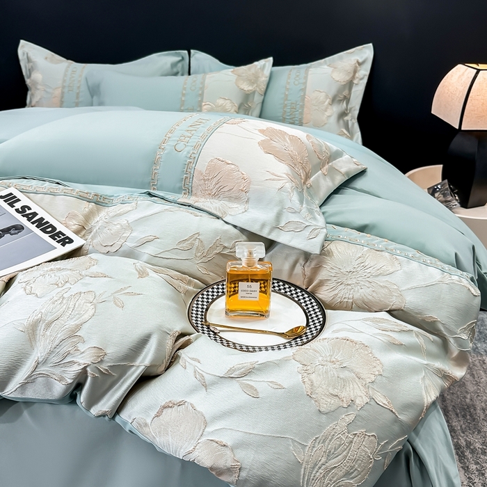 91家纺网 家纺一手货源 找家纺 宅家居 2024新款轻奢拼接亲肤精梳棉磨毛浮雕刺绣四件套-珍妮花房 珍妮花房-抹茶绿