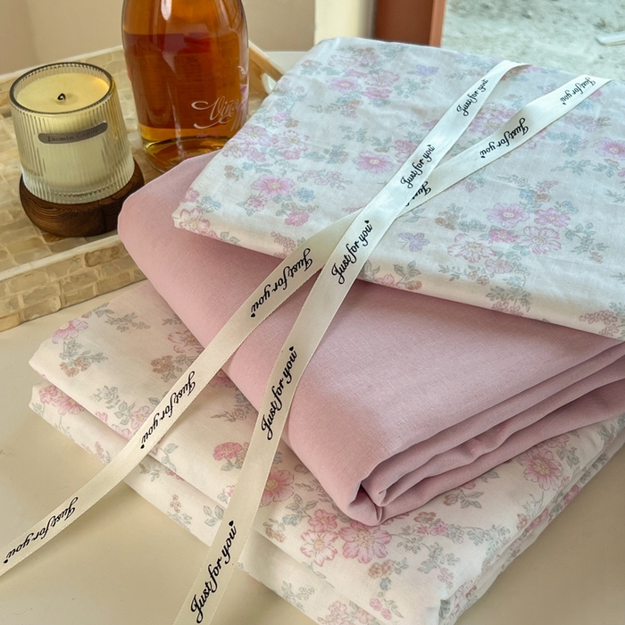 91家纺网 家纺一手货源 找家纺 一比一家纺 2025新款全棉母婴级抗菌有氧全棉双层纱亲肤全棉小清新印花三件套四件套 罗拉小姐