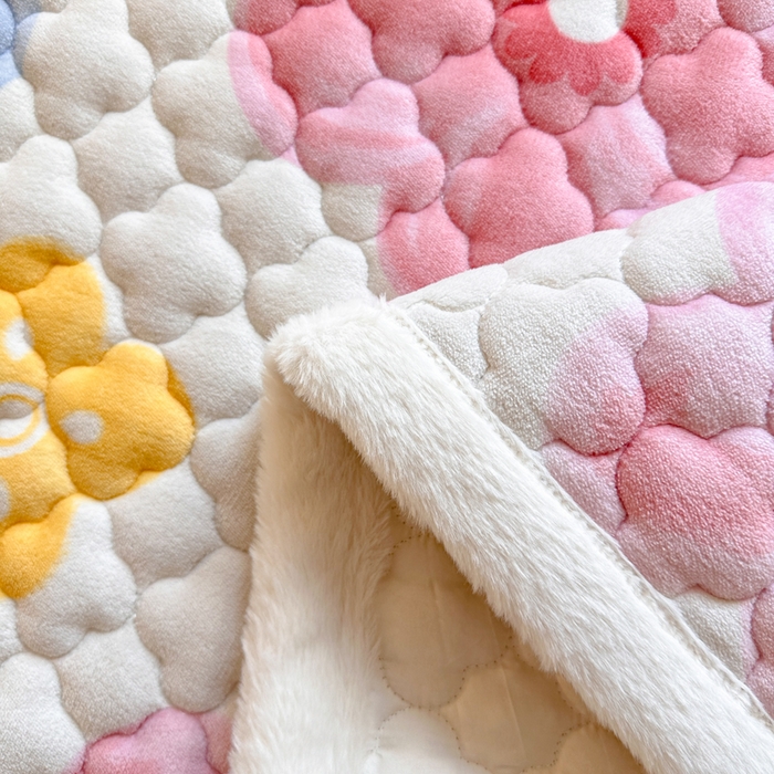 91家纺网 家纺一手货源 找家纺 慕尚家纺 2025牛奶绒床盖床褥被套三件套四件套 床垫-菲娜