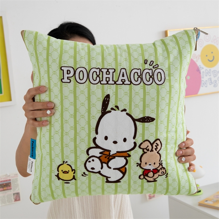 91家纺网 家纺一手货源 找家纺 照世家纺 2024新款三丽鸥抱枕被（优惠卷后价格不能低于56/75/88） 帕恰狗-绿