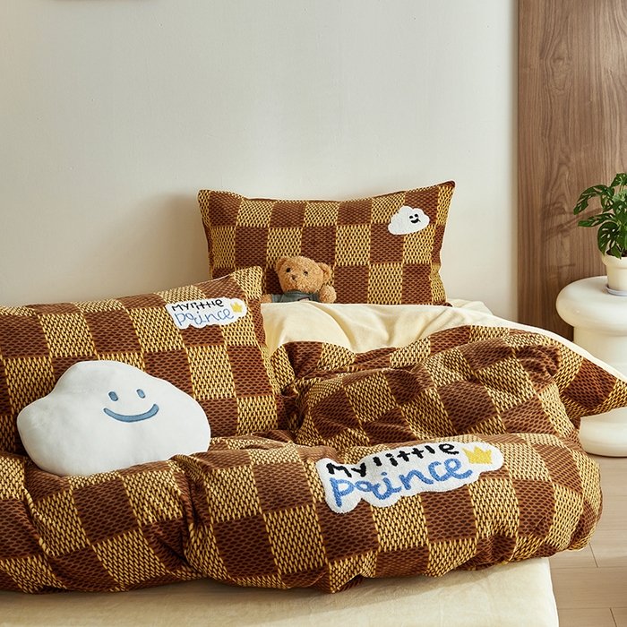 91家纺网 家纺一手货源 找家纺 怡家居 2024新款简约印花加绣花牛奶绒毛巾绣四件套 可颂