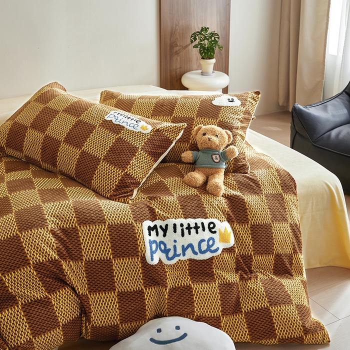 91家纺网 家纺一手货源 找家纺 怡家居 2024新款简约印花加绣花牛奶绒毛巾绣四件套 可颂