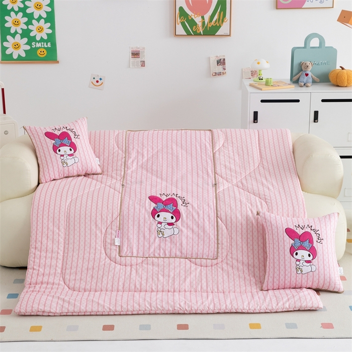 91家纺网 家纺一手货源 找家纺 照世家纺 2024新款三丽鸥抱枕被（优惠卷后价格不能低于56/75/88） 美乐蒂