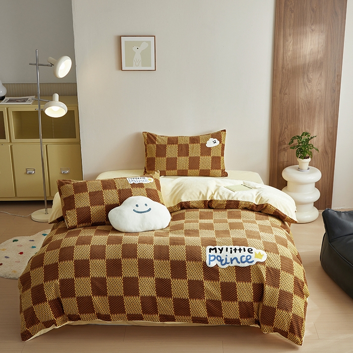 91家纺网 家纺一手货源 找家纺 怡家居 2024新款简约印花加绣花牛奶绒毛巾绣四件套 可颂