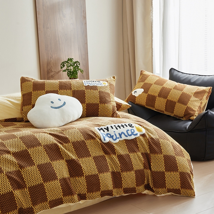 91家纺网 家纺一手货源 找家纺 怡家居 2024新款简约印花加绣花牛奶绒毛巾绣四件套 可颂