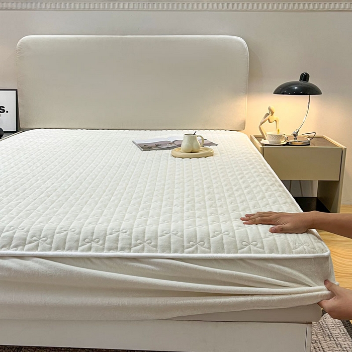 91家纺网 家纺一手货源 找家纺 （总）LADYCOCO可可家居 2024新款超柔牛奶绒夹棉保暖床笠