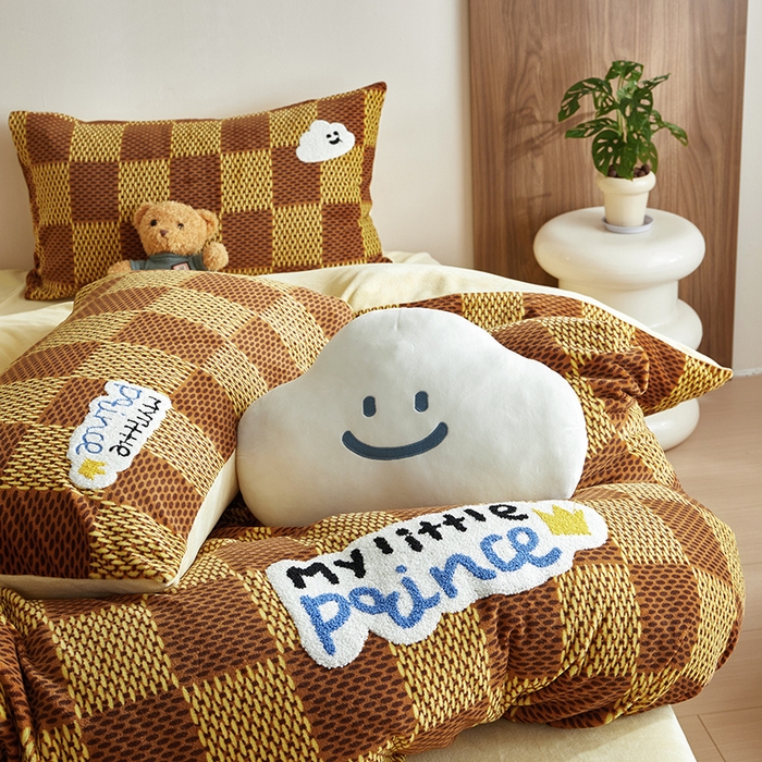 91家纺网 家纺一手货源 找家纺 怡家居 2024新款简约印花加绣花牛奶绒毛巾绣四件套 可颂