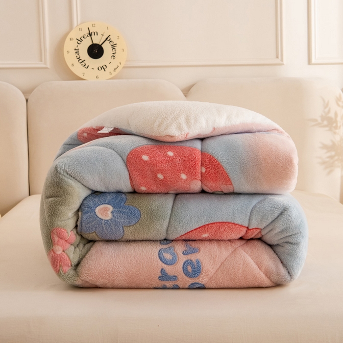 91家纺网 家纺一手货源 找家纺 畅销被业2025新款加厚保暖雪花绒冬被春秋被被子被芯（跨境）雪花绒草莓