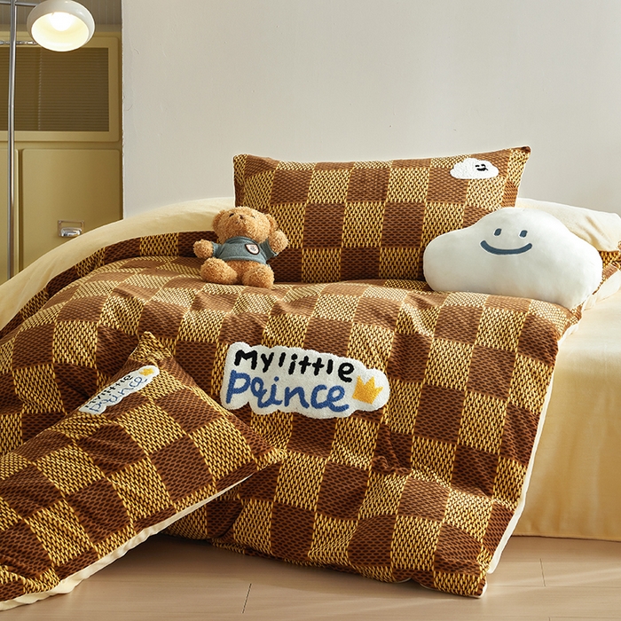 91家纺网 家纺一手货源 找家纺 怡家居 2024新款简约印花加绣花牛奶绒毛巾绣四件套 可颂