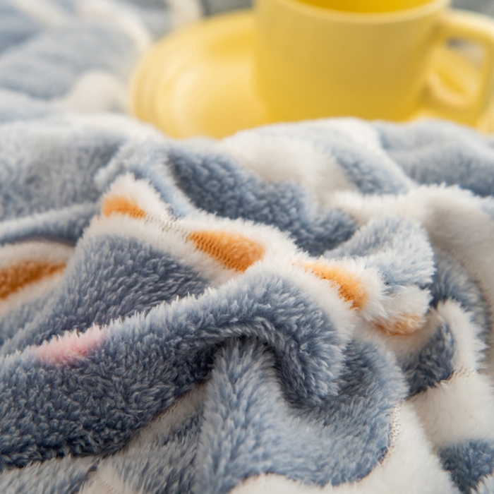 91家纺网 家纺一手货源 找家纺 畅销被业2025新款加厚保暖雪花绒冬被春秋被被子被芯（跨境）小恐龙