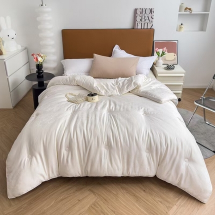 91家纺网 家纺一手货源 找家纺 （总）玖琳家纺 2024新款金蚕羊绒蛋白被 羊绒软黄金高端被芯