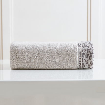 91家纺网 家纺一手货源 找家纺 （总）悦然毛巾被 2024新款32支全棉毛巾5A抗菌--豹纹