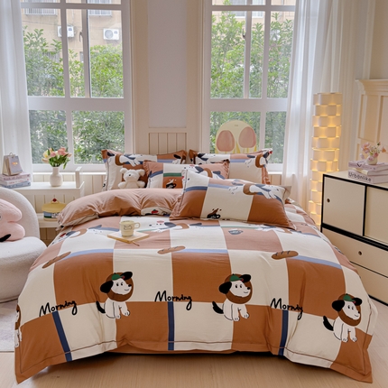 91家纺网 家纺一手货源 找家纺 可思家纺 2024新款压线款宽边一字绣木棉皱皱纱四件套 快乐狗