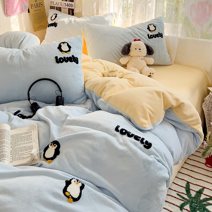 91家纺网 家纺一手货源 找家纺 眠帛家居 2024高克重牛奶绒卡通毛巾绣系列 企鹅