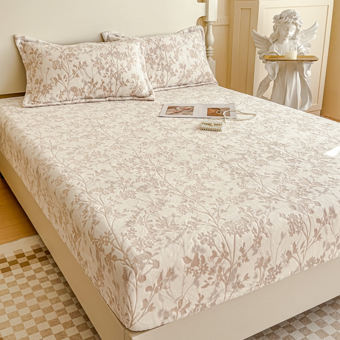 91家纺网 家纺一手货源 找家纺 金丝鸟家纺 2024新款加厚240g立体雕花牛奶绒床笠 繁花 咖