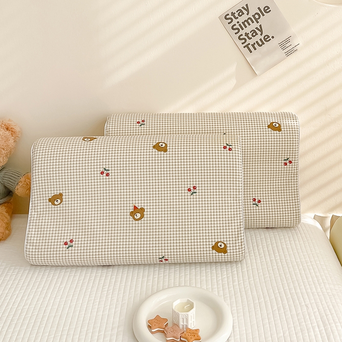 91家纺网 家纺一手货源 找家纺 良佐生活 2024新款A类铂金棉乳胶枕枕套 明星熊仔-咖