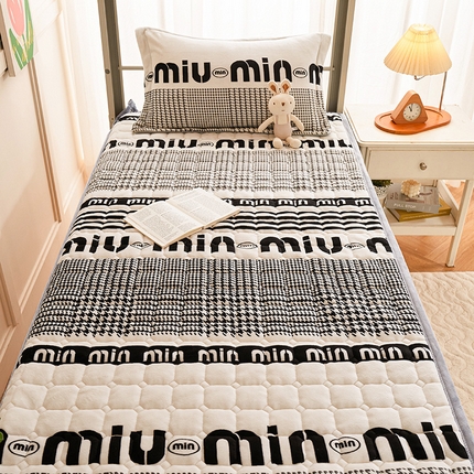 91家纺网 家纺一手货源 找家纺 （总）斯尔顿 2025冬季新款牛奶绒学生上下铺床垫床护垫大学生开学季床褥子 牛奶绒床褥