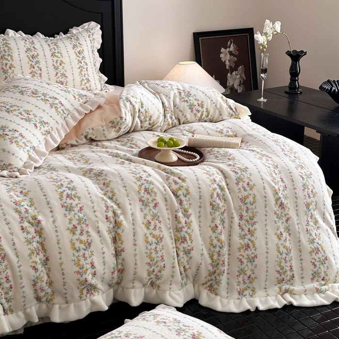 91家纺网 家纺一手货源 找家纺 潘朵拉家纺 2024爆款绒法式双层牛奶绒花边四件套 安妮