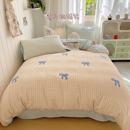 91家纺网 家纺一手货源 找家纺 （总）顾里家纺 2024新款格子蝴蝶结毛巾绣牛奶绒四件套