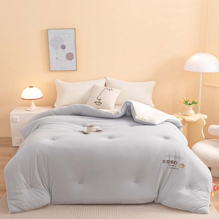 91家纺网 家纺一手货源 找家纺 佳居缘 2025新款小奶猫A类针织棉火山绒大豆被被子被芯软糯单人双人被芯冬被 浅灰米色双拼