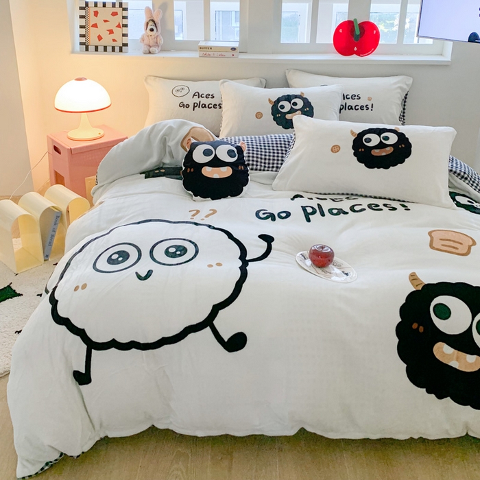 91家纺网 家纺一手货源 找家纺 澳萝拉 2024新款牛奶绒数码印花四件套 黑煤球