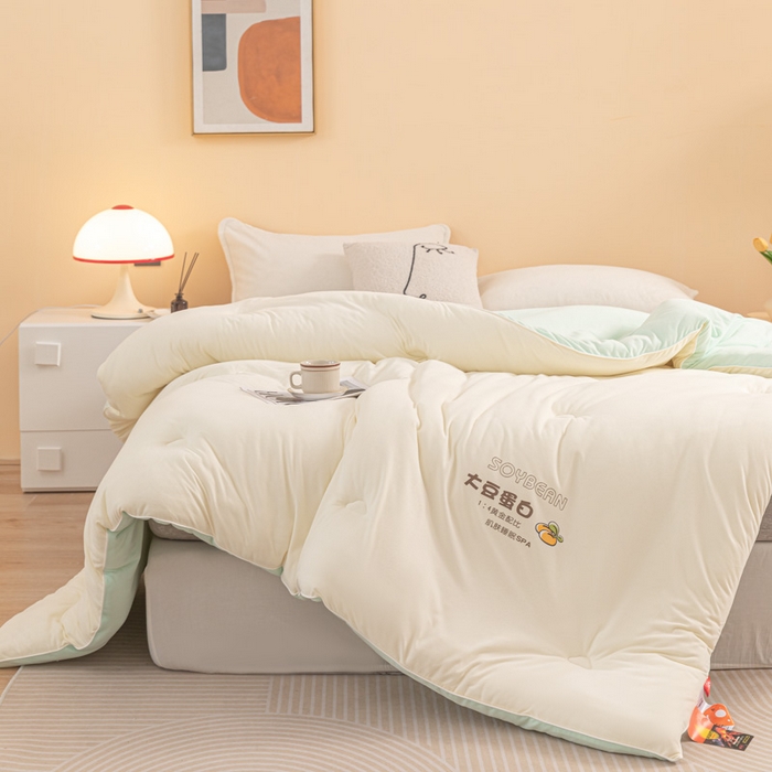 91家纺网 家纺一手货源 找家纺 （总）佳居缘 2025新款小奶猫A类针织棉火山绒大豆被被子被芯软糯单人双人被芯冬被