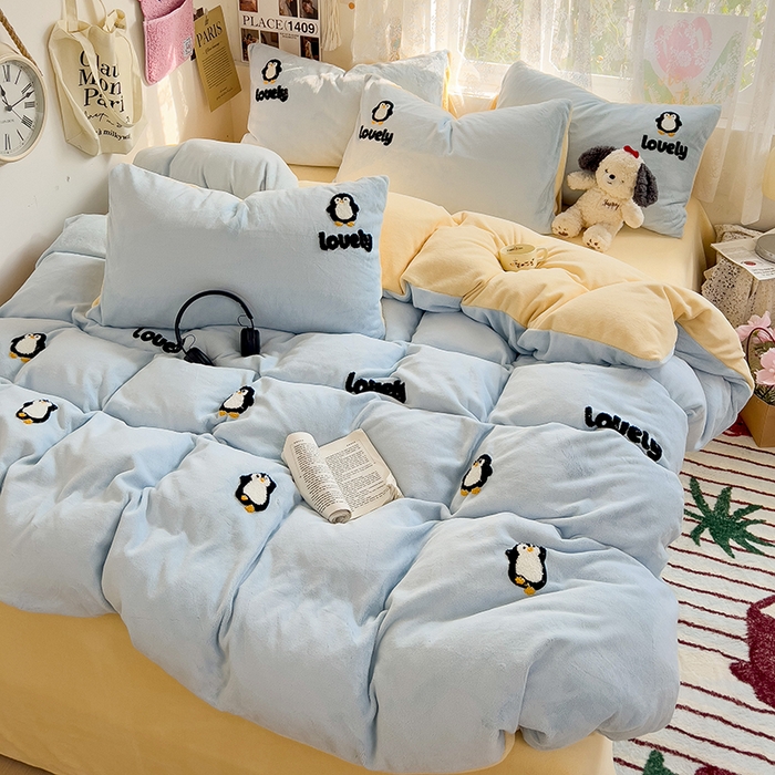 91家纺网 家纺一手货源 找家纺 眠帛家居 2024高克重牛奶绒卡通毛巾绣系列 企鹅