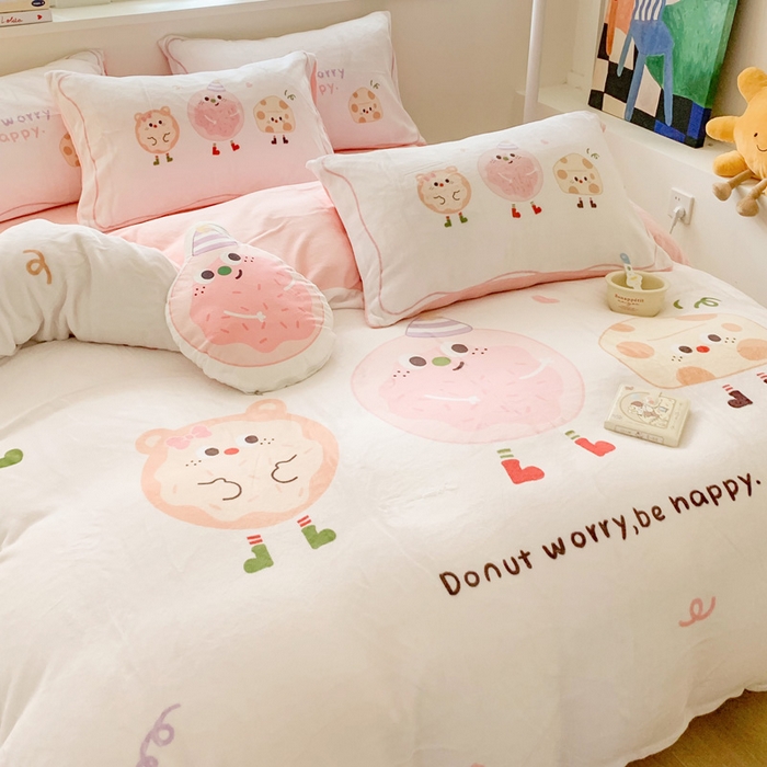 91家纺网 家纺一手货源 找家纺 澳萝拉 2024新款牛奶绒数码印花四件套 甜心奶酪