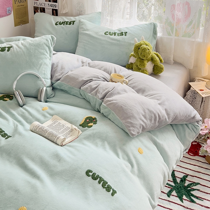 91家纺网 家纺一手货源 找家纺 眠帛家居 2024高克重牛奶绒卡通毛巾绣系列 龙宝