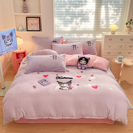 （总）桃子家居 2024新款A类正版三丽鸥授权毛巾绣刺绣工艺加厚牛奶绒系列四件套