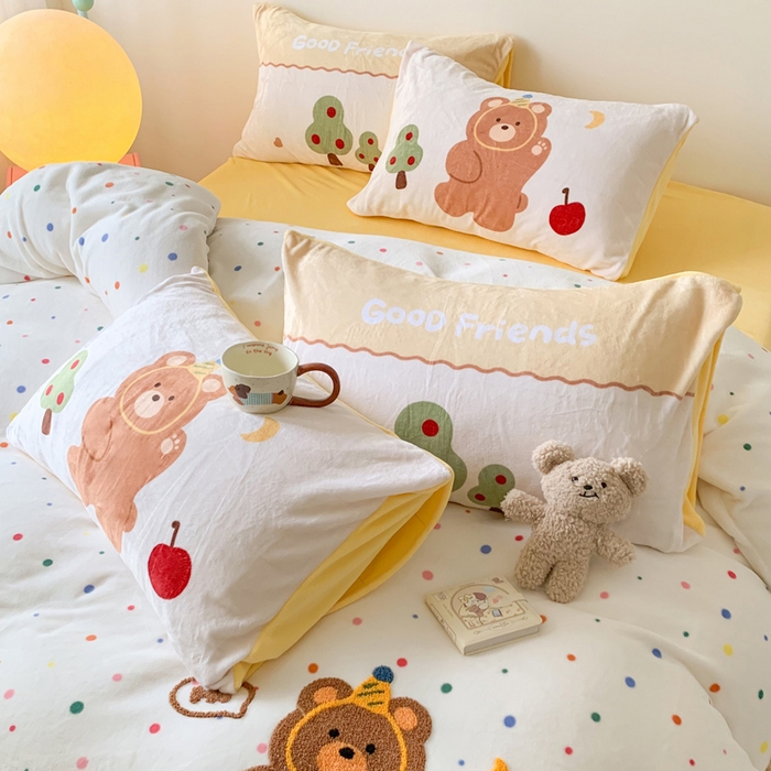 91家纺网 家纺一手货源 找家纺 澳萝拉 2024新款牛奶绒毛巾绣四件套 熊熊乐园