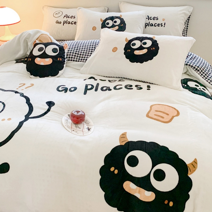 91家纺网 家纺一手货源 找家纺 澳萝拉 2024新款牛奶绒数码印花四件套 黑煤球