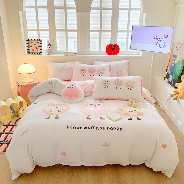 91家纺网 家纺一手货源 找家纺 澳萝拉 2024新款牛奶绒数码印花四件套 甜心奶酪