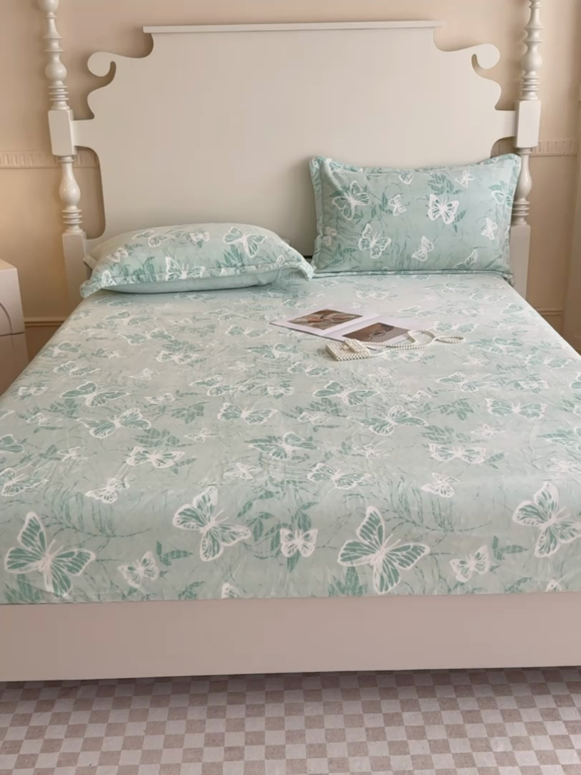 91家纺网 家纺一手货源 找家纺 金丝鸟家纺 2024新款加厚240g立体雕花牛奶绒床笠 蝴蝶飞 绿