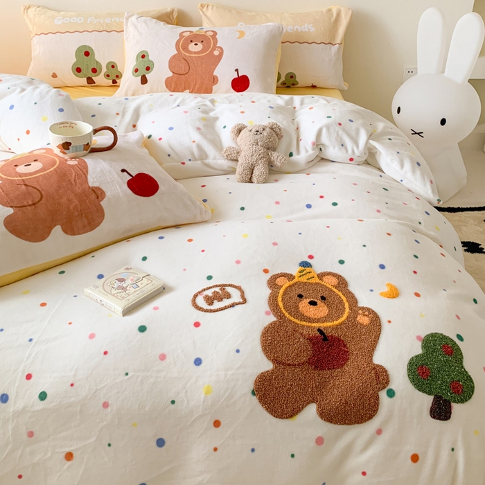 91家纺网 家纺一手货源 找家纺 澳萝拉 2024新款牛奶绒毛巾绣四件套 熊熊乐园