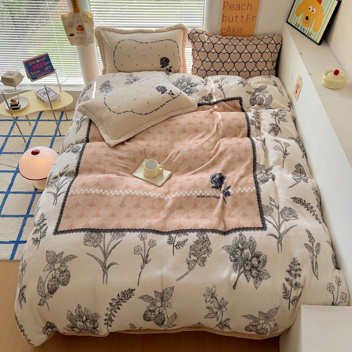 91家纺网 家纺一手货源 找家纺 金爱家 2024新款ins大版牛奶绒数码印花四件套 绒大版-汐颜