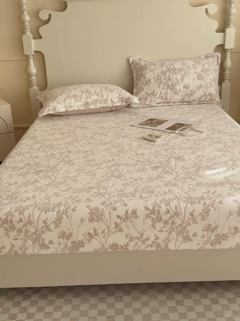 91家纺网 家纺一手货源 找家纺 金丝鸟家纺 2024新款加厚240g立体雕花牛奶绒床笠 繁花 咖