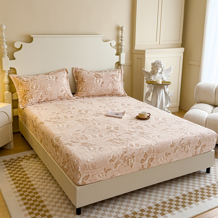 91家纺网 家纺一手货源 找家纺 金丝鸟家纺 2024新款加厚240g立体雕花牛奶绒床笠 蝴蝶飞 咖