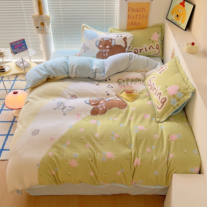 91家纺网 家纺一手货源 找家纺 金爱家 2024新款ins大版牛奶绒数码印花四件套 绒大版-音乐小猫