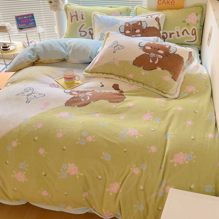 91家纺网 家纺一手货源 找家纺 金爱家 2024新款ins大版牛奶绒数码印花四件套 绒大版-音乐小猫