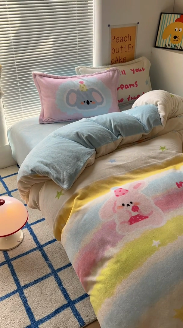 91家纺网 家纺一手货源 找家纺 金爱家 2024新款ins大版牛奶绒数码印花四件套 绒大版-星星乐园