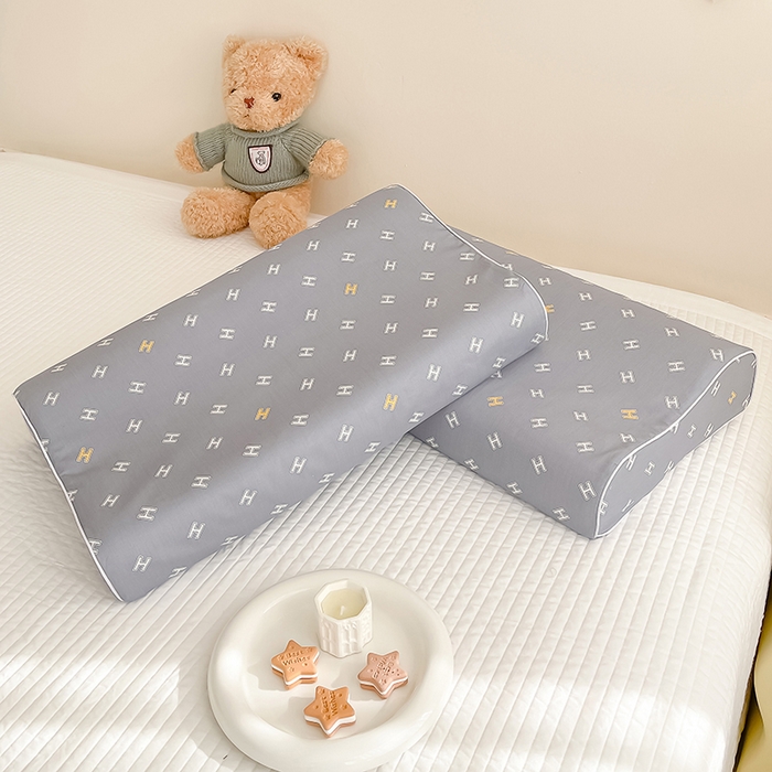 91家纺网 家纺一手货源 找家纺 良佐生活 2024新款A类铂金棉乳胶枕枕套 洛维-灰