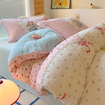 91家纺网 家纺一手货源 找家纺 金爱家 2024新款ins大版牛奶绒数码印花四件套 绒大版-抱抱兔