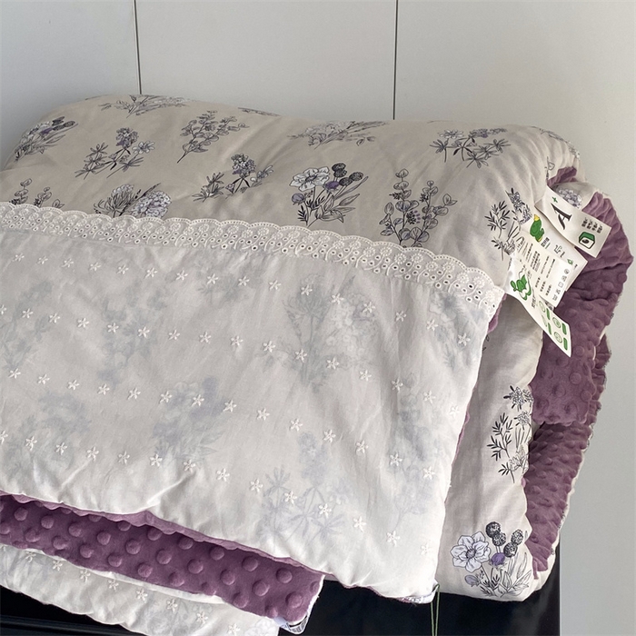 91家纺网 家纺一手货源 找家纺 2025新款秋冬季棉加豆豆绒法式花边款豆豆被被芯赫莲娜