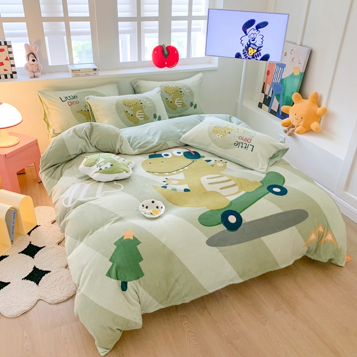 91家纺网 家纺一手货源 找家纺 澳萝拉 2024新款牛奶绒数码印花四件套 滑板龙