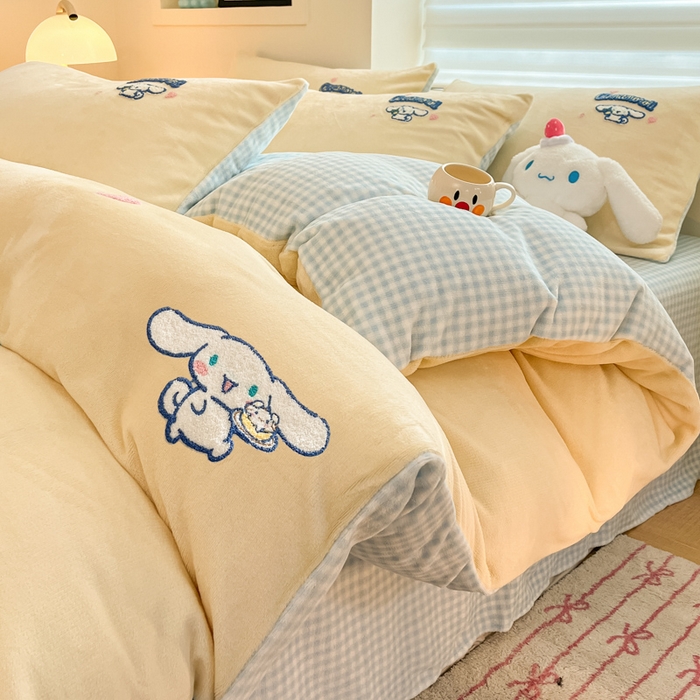 91家纺网 家纺一手货源 找家纺 金爱家 2024新款正版三丽鸥授权毛巾绣刺绣工艺加厚牛奶绒系列四件套 绒毛巾绣-清新大耳狗